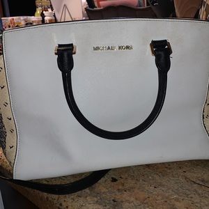 Michael kors purse